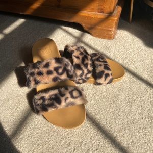 leopard print cozy sandals